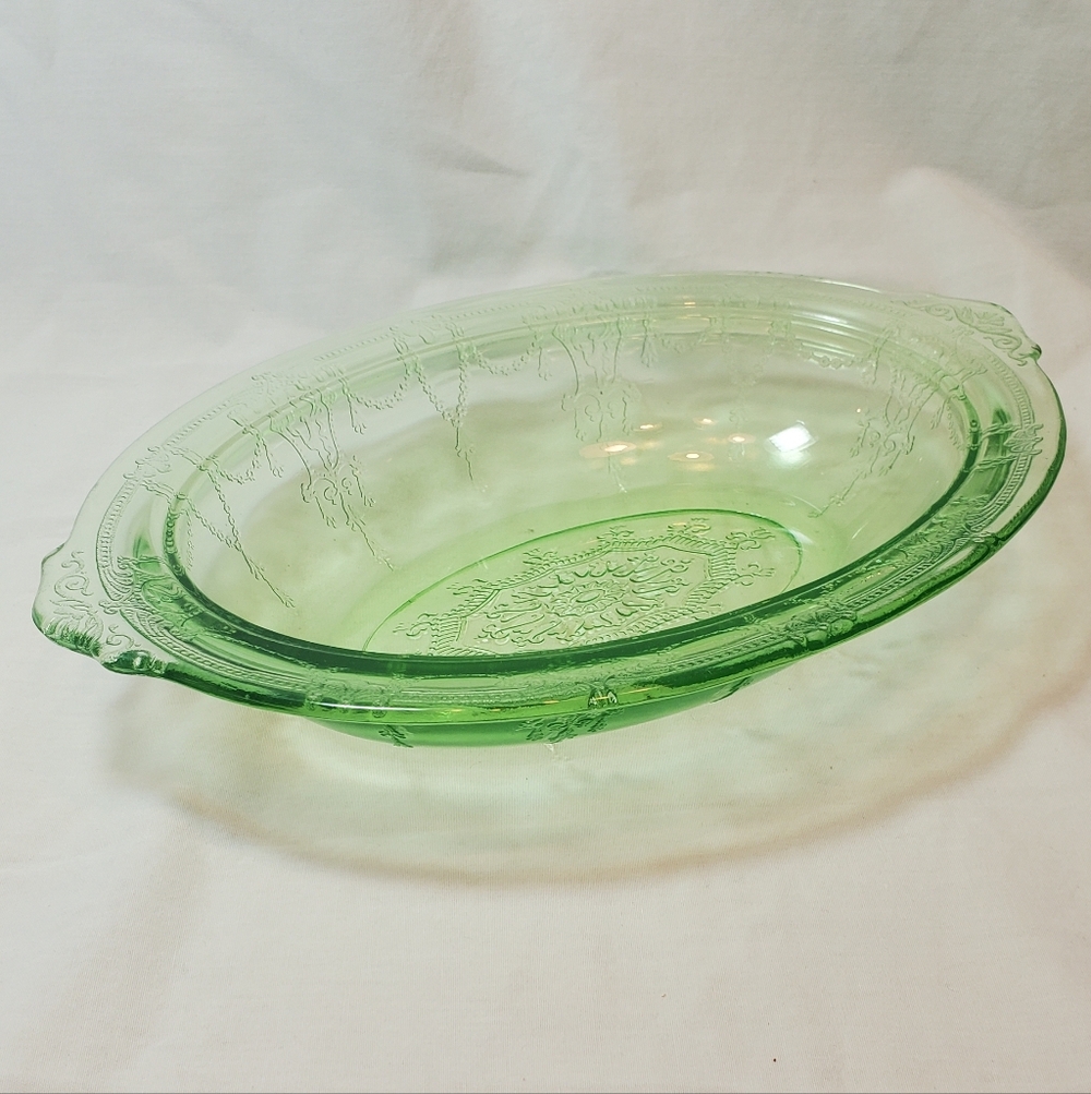 Cameo Vintage Green Depression Uranium Glass 10" Serving Dish Anchor Hocking